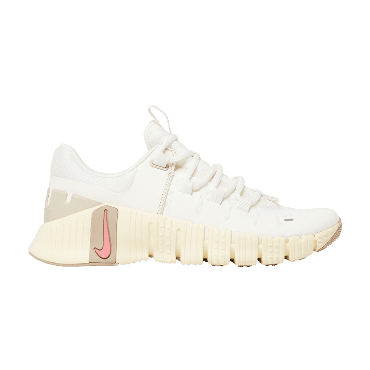 Nike Wmns Free Metcon 5 'Sail Sanddrift' Sail/Sanddrift/Coconut Milk/Sail